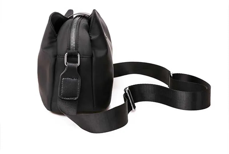 Nylonowa torebka crossbody