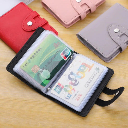 Minimalistyczne etui na 24 karty
