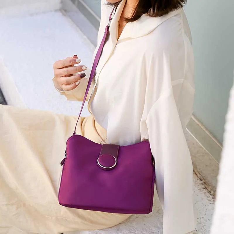 Nylonowa torebka crossbody