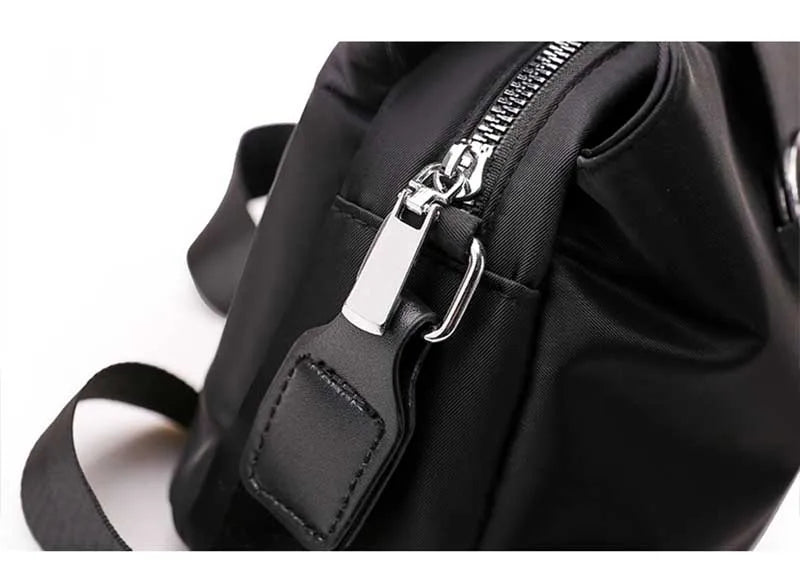 Nylonowa torebka crossbody