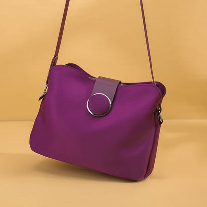 Nylonowa torebka crossbody