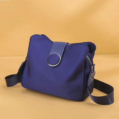 Nylonowa torebka crossbody