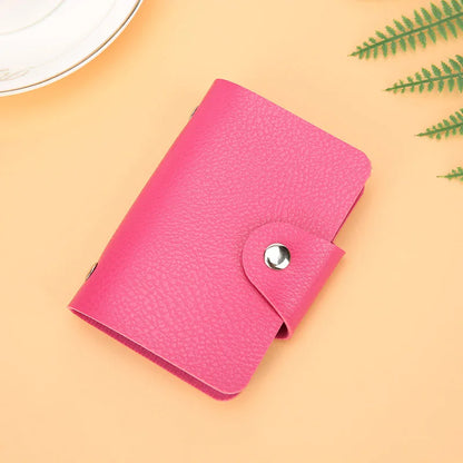 Minimalistyczne etui na 24 karty