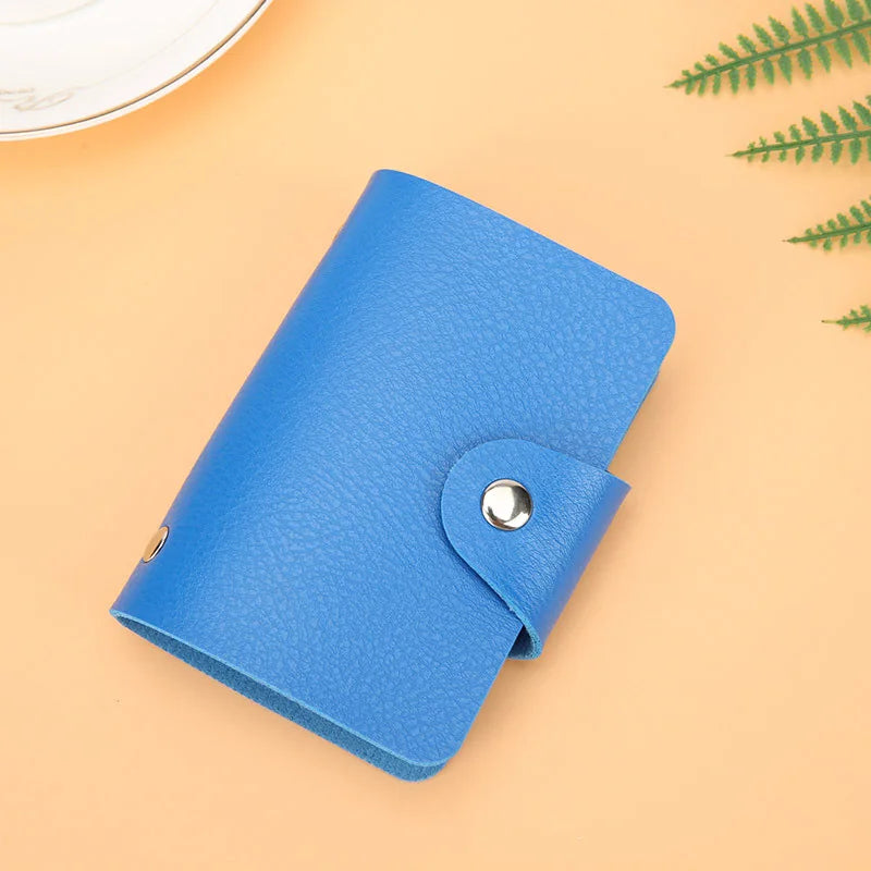 Minimalistyczne etui na 24 karty