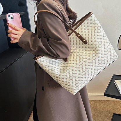Elegancka shopperka z monogramem