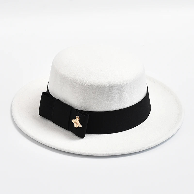 Elegancki kapelusz z kokardką