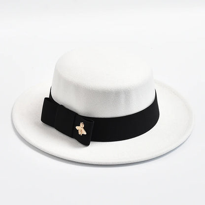 Elegancki kapelusz z kokardką