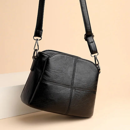 Torebka crossbody z kwadratowymi przeszyciami