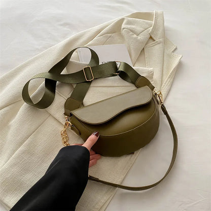 Mała półokrągła torebka typu Crossbody