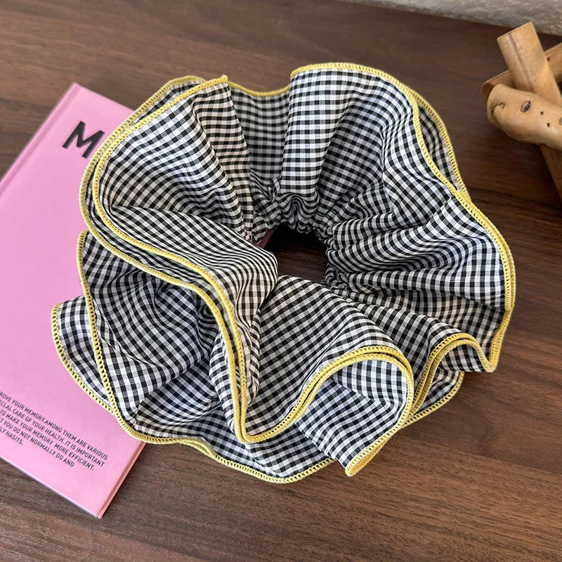 Retro kolorowe scrunchie