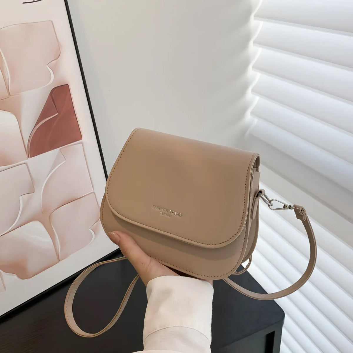 Klasyczna elegancka torebka crossbody