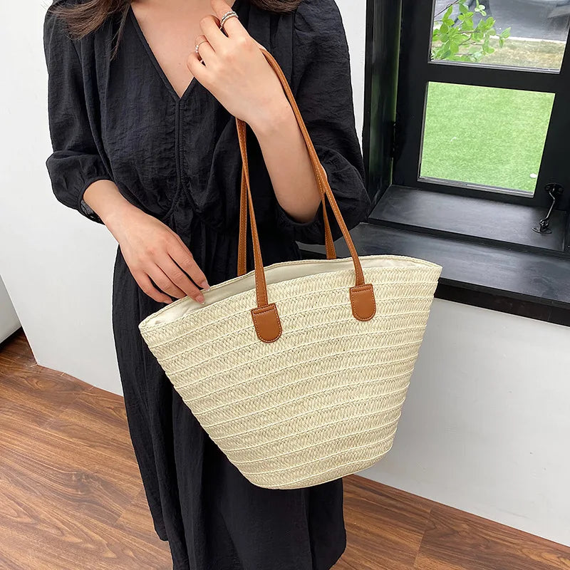 Słomiana torebka plażowa shopper