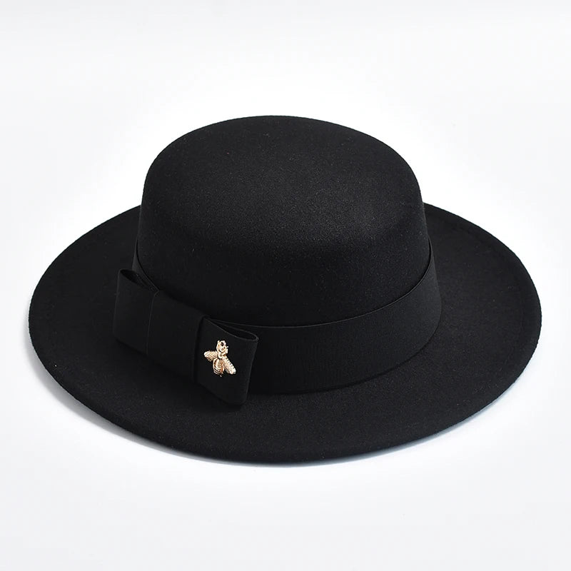 Elegancki kapelusz z kokardką