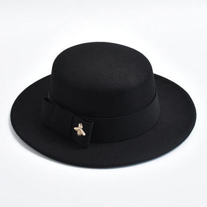 Elegancki kapelusz z kokardką