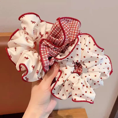Urocze scrunchie
