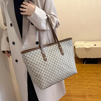 Elegancka shopperka z monogramem