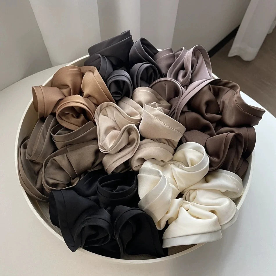 Satynowa scrunchie