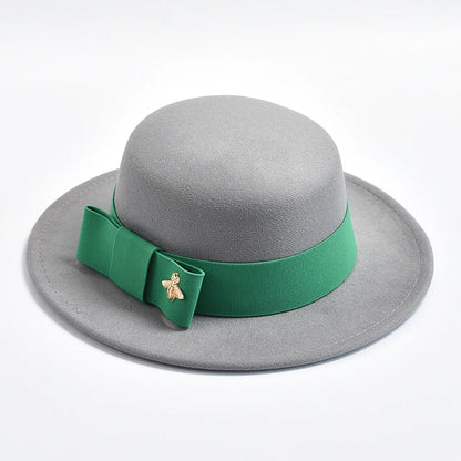 Elegancki kapelusz z kokardką