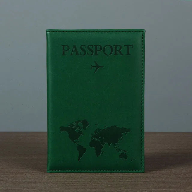 Etui na paszport z tłoczoną mapą świata