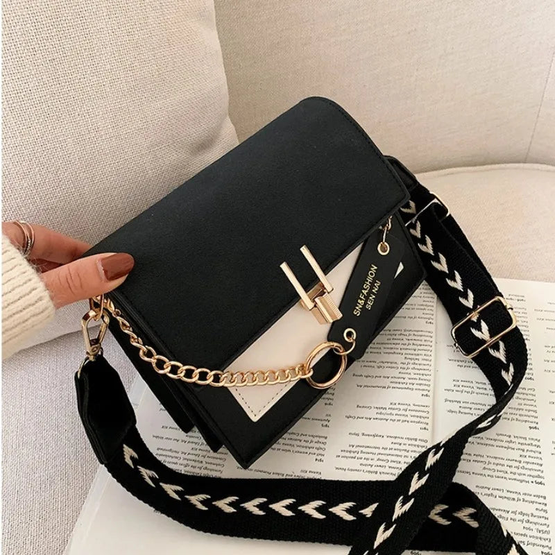 Prostokątna matowa torebka w stylu crossbody