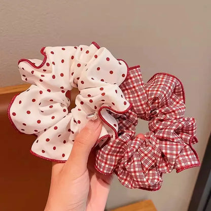 Urocze scrunchie
