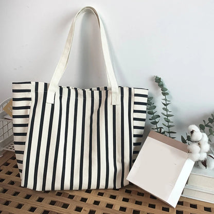 Materiałowa torba plażowa w paski