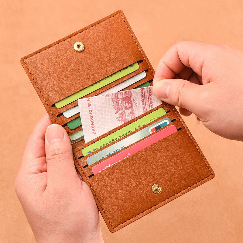 Minimalistyczne etui na karty