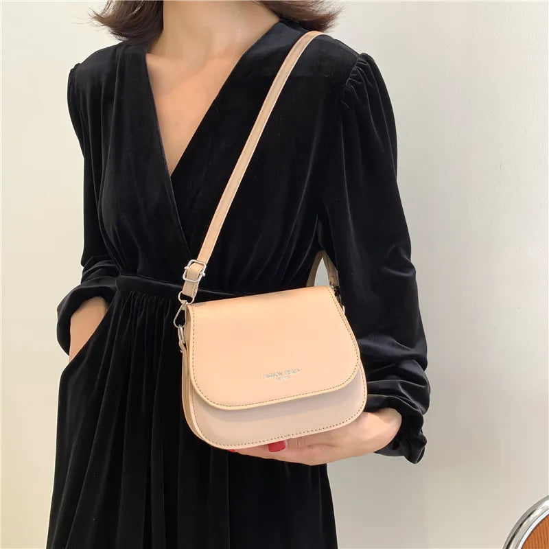 Klasyczna elegancka torebka crossbody