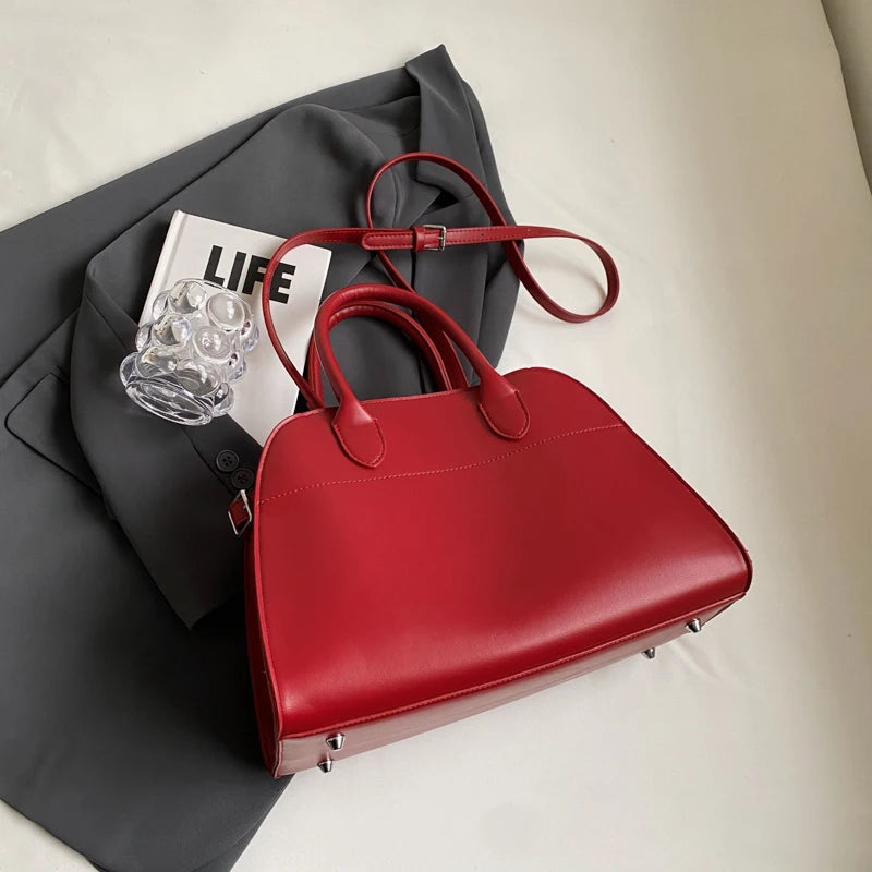 Duża skórzana torebka shopper na pasku z rączkami