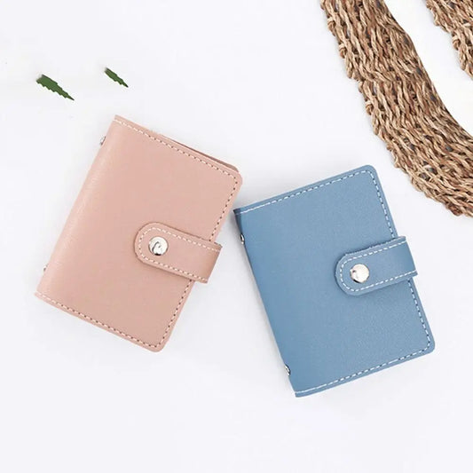Minimalistyczne etui na 26 kart