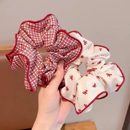 Urocze scrunchie
