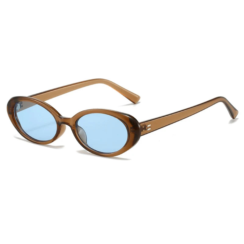 Owalne okulary retro z kolorową soczewką