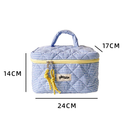Retro kosmetyczka w kratę