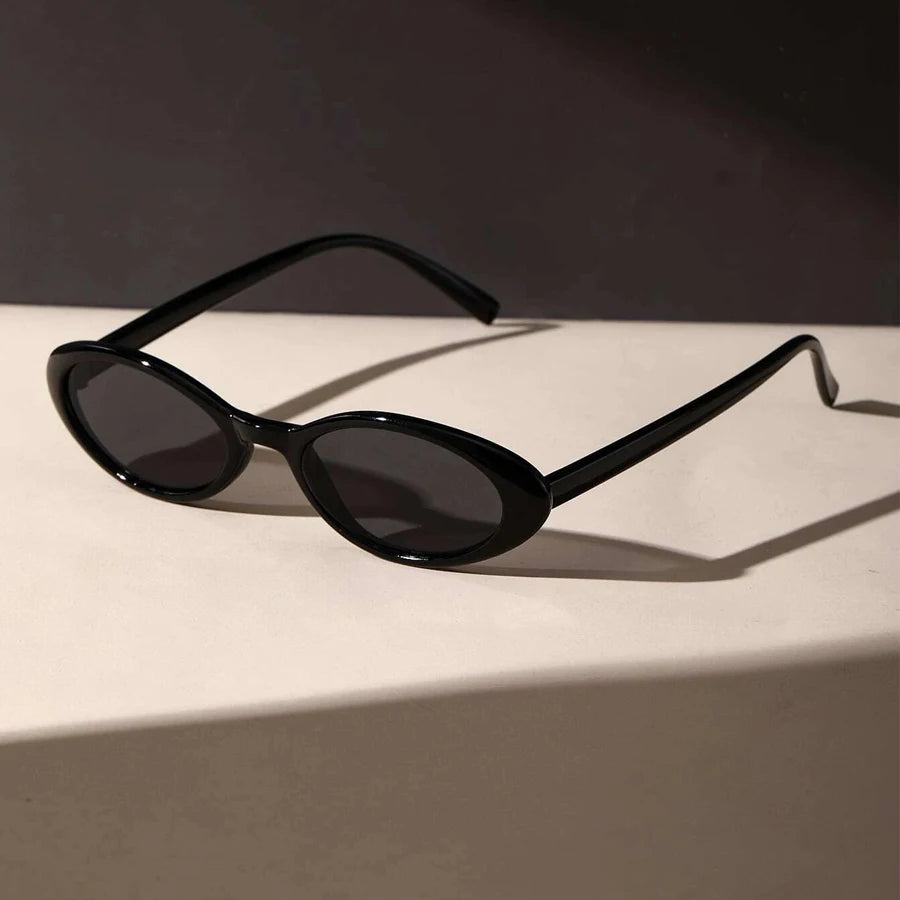 Owalne okulary przeciwsłoneczne vintage