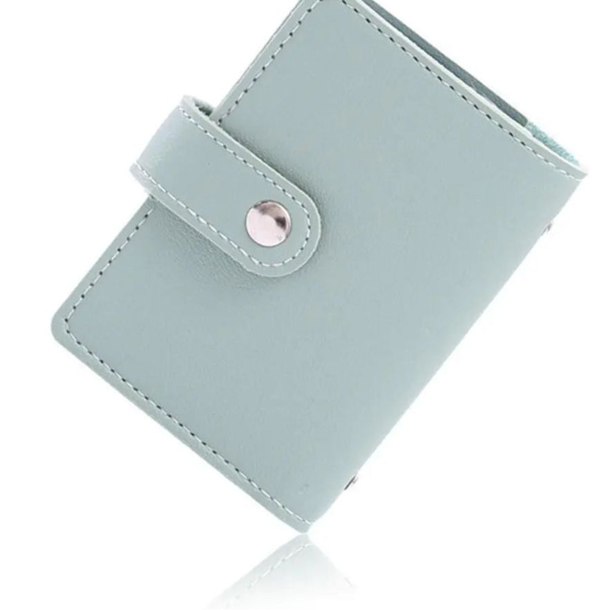 Minimalistyczne etui na 26 kart