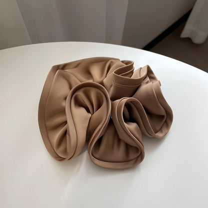 Satynowa scrunchie
