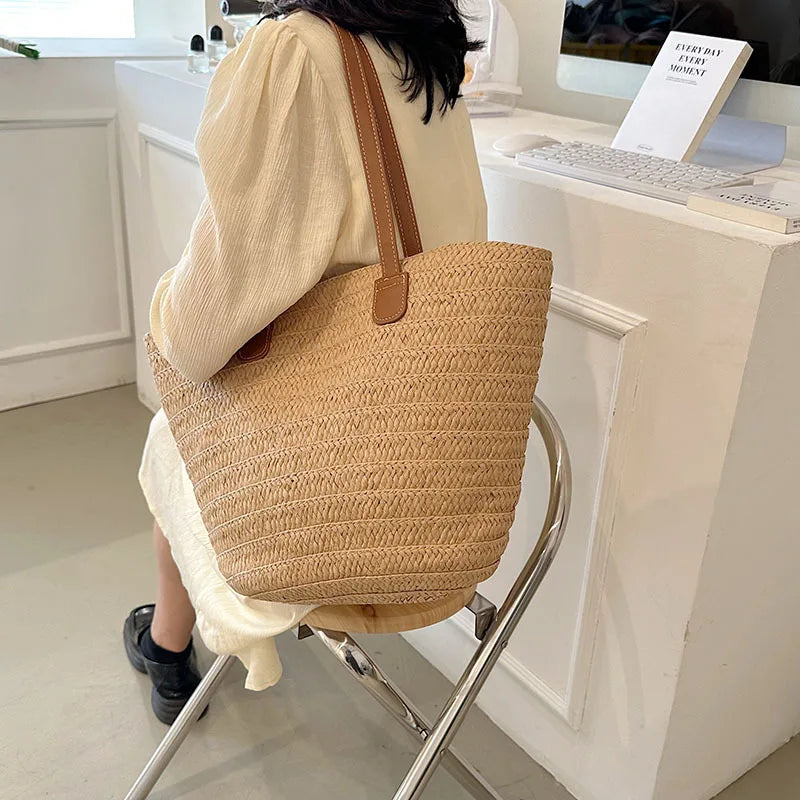 Słomiana torebka plażowa shopper