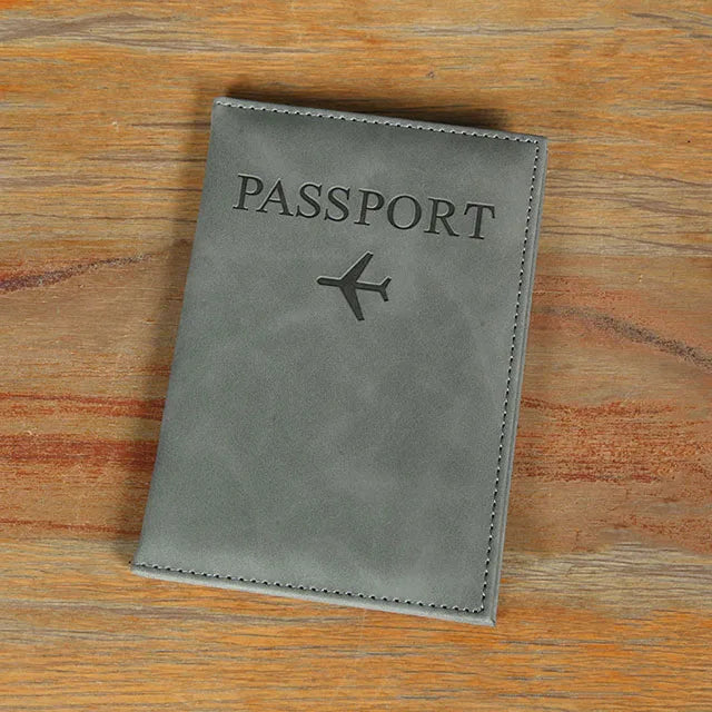 Etui na paszport z wytłoczonym samolotem