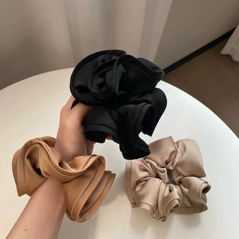 Satynowa scrunchie