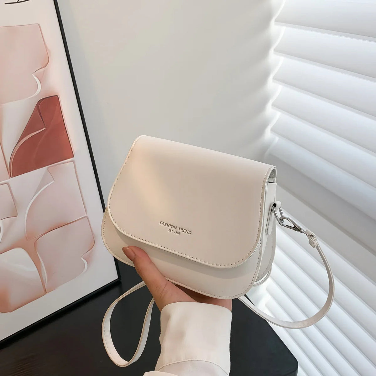 Klasyczna elegancka torebka crossbody