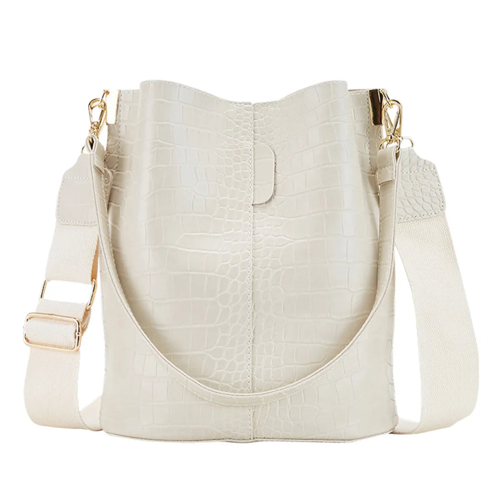 Torebka typu Crossbody na regulowanym materiałowym pasku