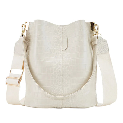 Torebka typu Crossbody na regulowanym materiałowym pasku